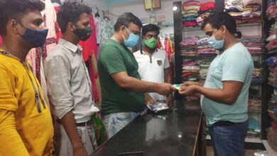 Photo of उत्तर प्रदेश आदर्श व्यापारी एसोसिएशन ने बाजार खुलने पर व्यापारियों को कोविड की गाइड लाइन का पालन करने की अपील की