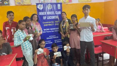 Photo of इनरव्हील क्लब ऑफ लखनऊ की कार्यशाला में बच्चों ने सीखा लिफाफे व एनवेलप बनाना