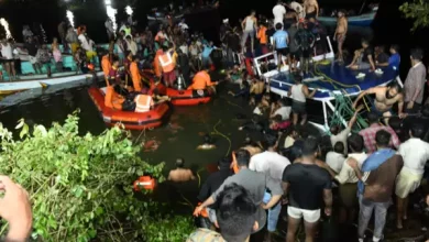 Photo of केरल के मलप्पुरम में नाव दुर्घटना में अब तक 22 लोगों की मौत, मृतकों के परिजनों को 10-10 लाख रुपये का मुआवजा देने का ऐलान