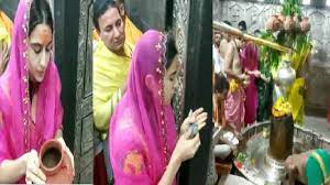 Photo of सारा अली खान ने उज्जैन के महाकालेश्वर मंदिर में भगवान शिव के किए दर्शन, गर्भगृह’ में पूजा-अर्चना के साथ भस्म आरती में भी लिया हिस्सा